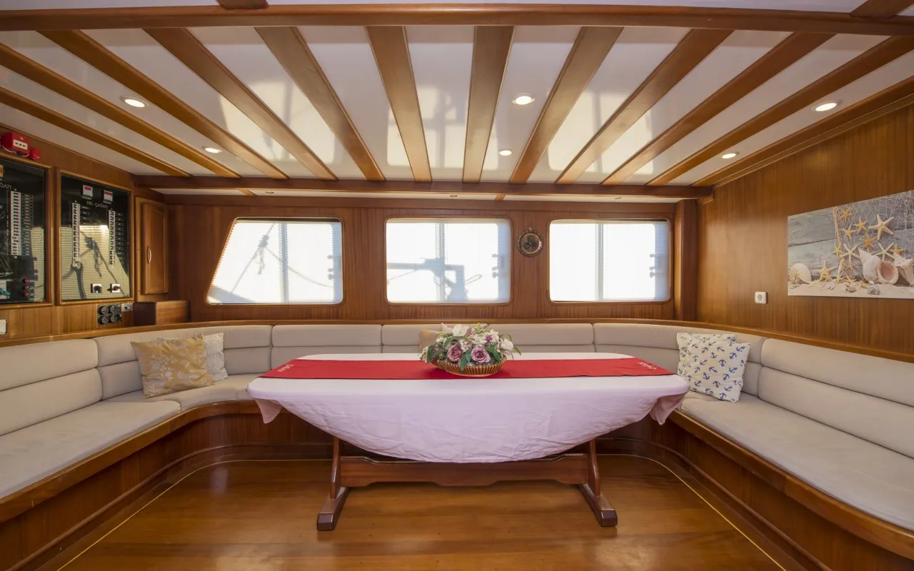 Gulet Cagan - Saloon